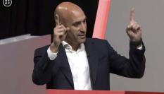 El presidente de la Real Federación Española de Fútbol, Luis Rubiales, durante su intervención en la Asamblea General.