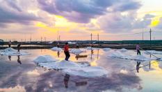 Imagen de archivo de un yacimiento de sal en China.