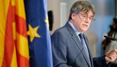 El expresident de la Generalitat Carles Puigdemont, en la rueda de prensa en las que fijó las condiciones de Junts para una investidura.