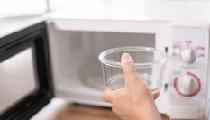 Imagen de archivo de un microondas.