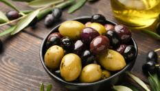 Aceitunas de aperitivo en una imagen de archivo.