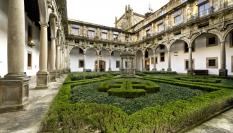 El claustro de San Lucas del Parador de Santiago.