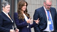Kate Middleton, visitando HMP High Down en Surrey este martes.
