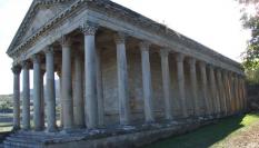 La réplica del Partenón en la comarca del Besaya (Cantabria).