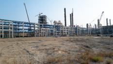 Un terreno baldío cercano a una obra en una imagen de archivo.