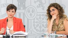 La ministra portavoz y la de Hacienda, Isabel Rodríguez y María Jesús Montero, respectivamente, en una imagen de archivo.