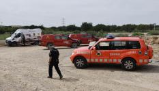 El dispositivo de búsqueda del hombre que fue arrastrado por el agua cuando cruzaba un barranco en Paterna (Valencia)