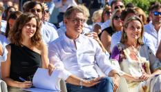 Feijóo en el acto del PP contra la amnistía, acompañado de Ayuso y Gamarra.