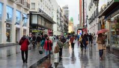 Imagen de archivo del centro de Madrid en un día otoñal y lluvioso.