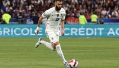 Karim Benzema durante un partido con la selección francesa