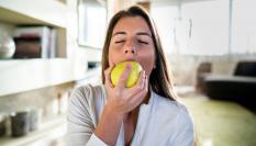 La manzana es una de las frutas obligatorias en una alimentación sana y equilibrada.