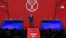 Sorteo de la primera eliminatoria de la Copa del Rey, este martes en la Ciudad del Fútbol de Las Rozas.