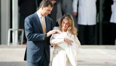 Felipe VI y la reina Letizia tras el nacimiento de Leonor.