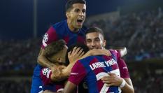 Los jugadores del FC Barcelona celebran el gol inicial de Ferran Torres al Shakhtar Donetsk