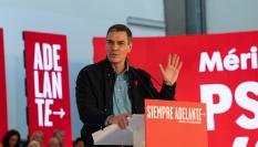 El candidato a la presidencia del Gobierno y presidente en funciones, Pedro Sánchez, en un acto del PSOE en Mérida el 14 de octubre de 2023.