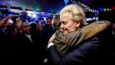 El ultraderechista Geert Wilders, celebra su victoria electoral en Países Bajos.