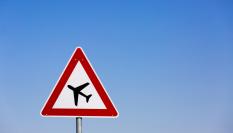 Señal de 'peligro avión'.