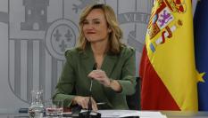 La ministra de Educación, Formación Profesional y Deportes y portavoz del Gobierno, Pilar Alegría, a su llegada a la rueda de prensa posterior a la reunión del Consejo de Ministros, este martes, en el complejo del Palacio de La Moncloa.