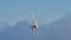 La turbina de un molino instalado en un parque eólico de Galicia.