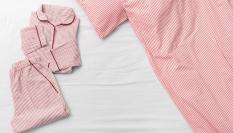 Imagen de archivo de un pijama.