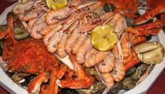 Imagen de archivo de una mariscada.