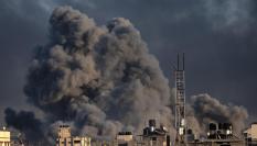 Imagen de archivo de un bombardeo israelí sobre la Franja de Gaza.