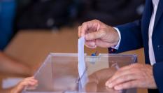 Imagen de archivo de una votación en las últimas elecciones generales del 23-J.