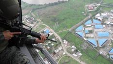 Policías y militares de Ecuador intervienen la cárcel de la que se fugó José Adolfo Macías Villamar 'Fito', el líder de la banda criminal 'Los Choneros'.