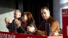 De derecha a izquierda, Pedro Sánchez, Cristina Narbona y Santos Cerdán.