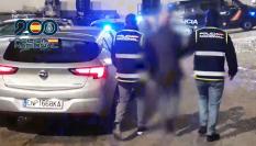 Uno de los arrestados en el marco de la operación policial contra el contrabando de un sistema antidrón.