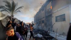 El edificio de la ONU atacado en un bombardeo israelí sobre el campamento de Jan Yunis.