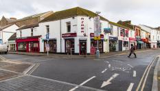 Una calle de Swansea, en Gales.