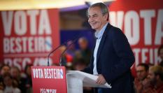 El expresidente Zapatero en el mitin de Lugo.