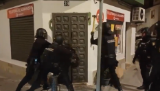 Una de las intervenciones policiales en el marco del operativo contra el narcotráfico en Algeciras.