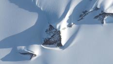 Vista satelital de la 'pirámide de la Antártida'.