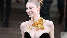 Consigue un moño tan perfecto como el de Hunter Schafer con la cera capilar que es viral en Amazon y TikTok.