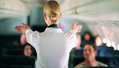 Imagen de archivo de una asistente de vuelo.