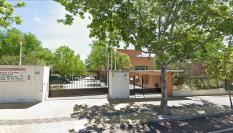 Imagen de Google Maps de la fachada de la residencia de ancianos y centro de día Moscatelares de San Sebastián de los Reyes.