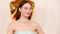 Emma Stone, con un vestido de Nicolas Ghesquière para Louis Vuitton en verde menta.