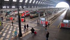 Foto de archivo de una estación de tren en Italia.