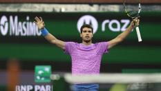 Carlos Alcaraz vuelve a saborear la victoria en Indian Wells.