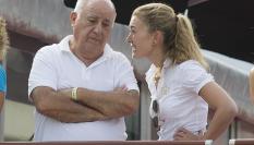 Amancio Ortega y su hija Marta Ortega en una imagen de archivo de 2012.