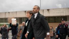 Dani Alves, junto a su abogada, Inés Guardiola