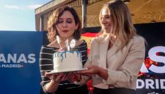 Foto de archivo de Isabel Díaz Ayuso junto a Noelia Núñez.