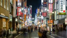 Kabukicho, popular zona de ocio de Tokio conocida por su vida nocturna para adultos.