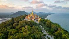 Vista aérea de una de las muchas pagodas de Tailandia