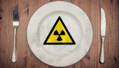 Plato con la señal de radioactividad