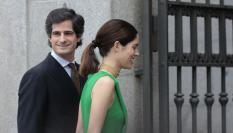 Fernando Fitz-James y Solís y Sofía Palazuelo, en la boda de José Luis Martínez Almeida y Teresa Urquijo el 6 de abril de 2024.