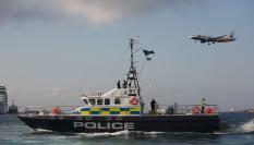 Patrullera de la Policía de Gibraltar en El Estrecho.