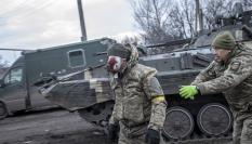 Imagen de archivo de soldados ucranianos en retirada desde Avdiivka.